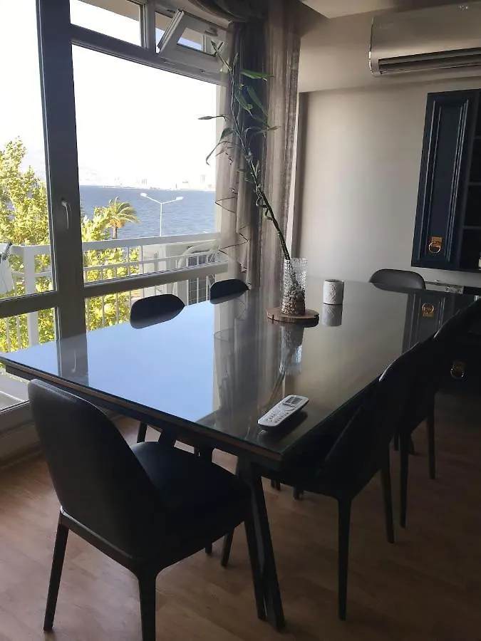 Syonte Lift Apartment 伊兹密尔